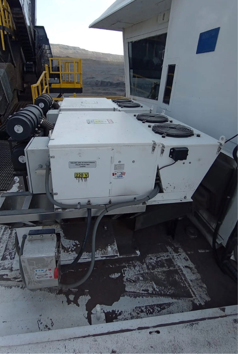 Roof cooling unit outer