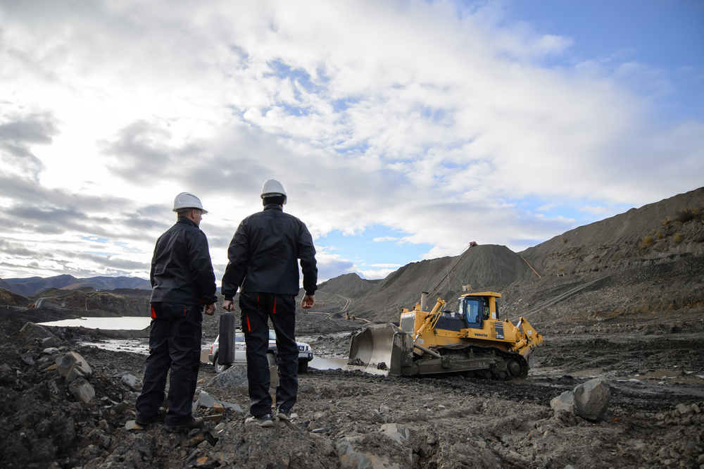 Optimizing cab air quality in mining equipment